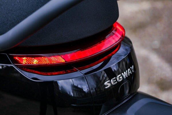 Segway E300SE moto electrica ciclomotor bateria NQi ‎UQi  ‎MQi  ‎MQi+ pusa puma niu ecomobility green world nuuk silence